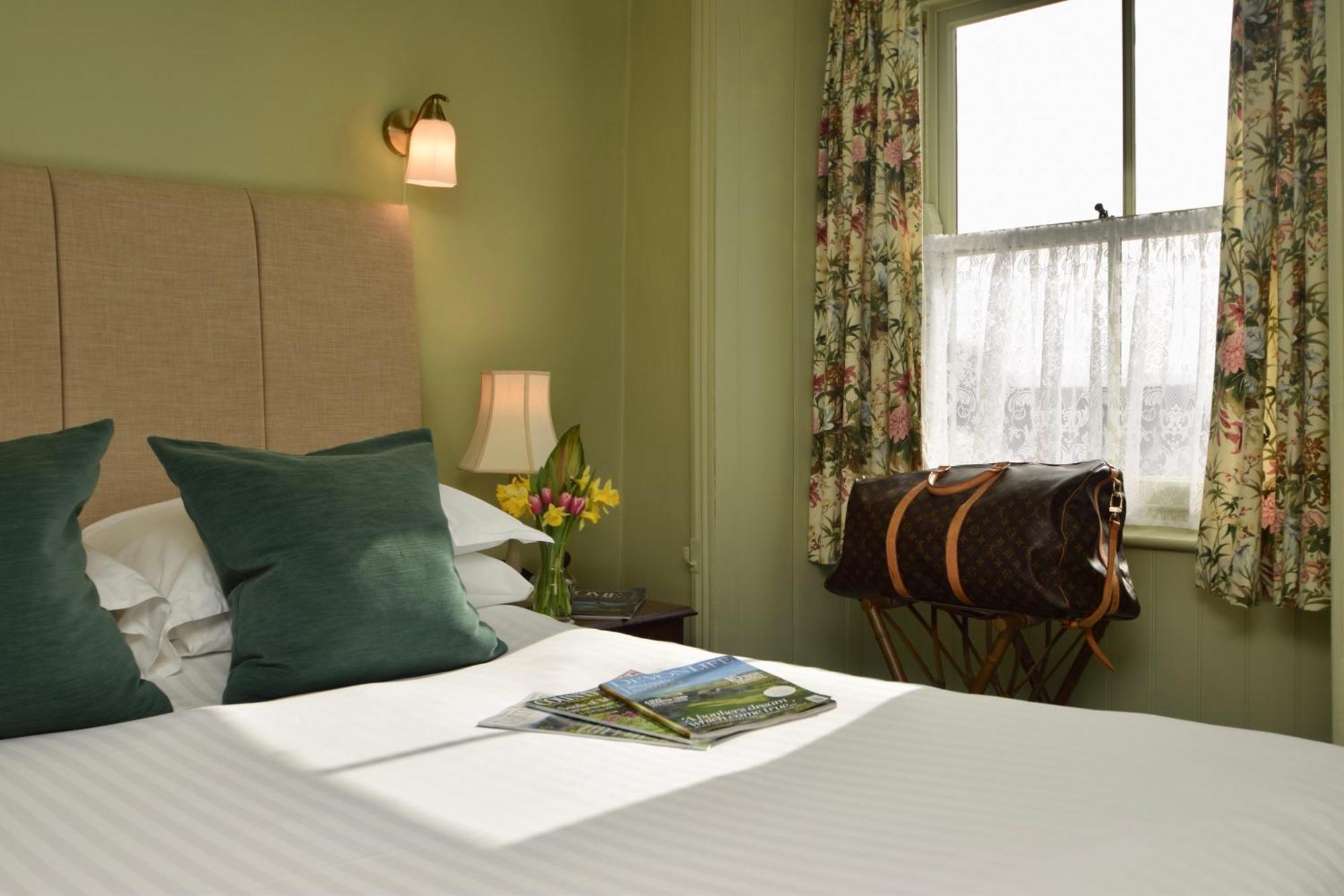 The White Hart Hotel Moretonhampstead Esterno foto